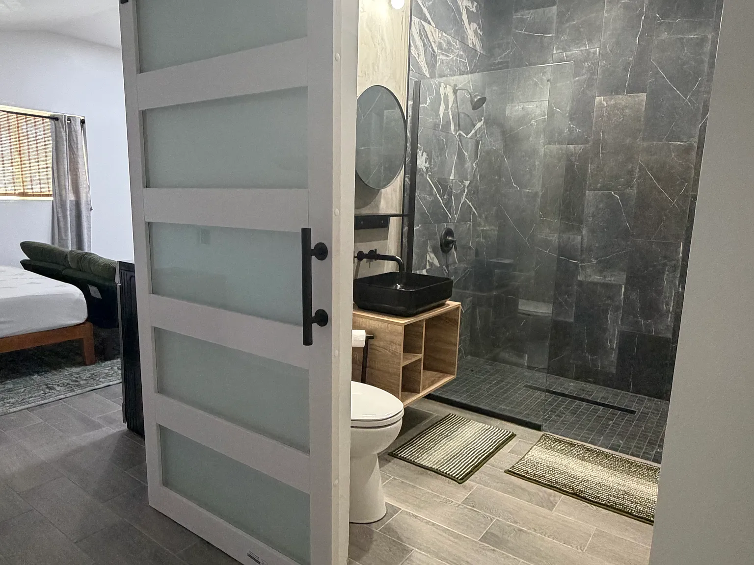 Studio, 400 sqft, $1,950 — Photo 4