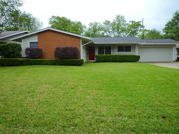 4749 Redstart St, Houston, TX 77035