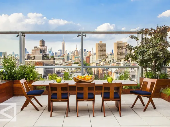 350 West Broadway image 10 of 29