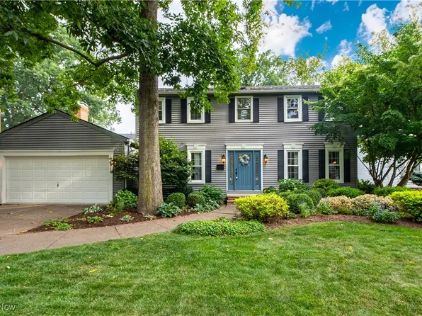 28314 Knickerbocker Rd, Bay Village, OH 44140