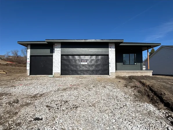 601 Walker St, Polk City, IA 50226