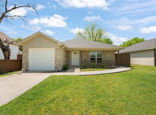 785 Chase Ave, Cleburne, TX 76031