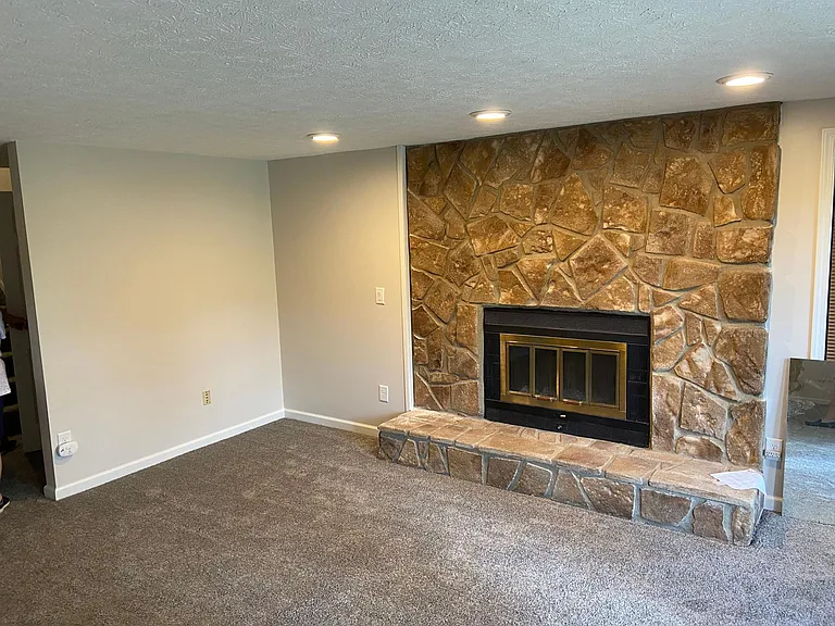 98 Carpenters Rdg #98 — Photo 46
