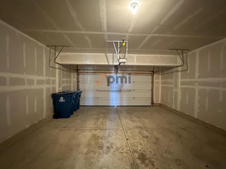 8366 Kannon Dr — Photo 12