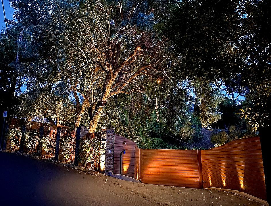 1st image of 2687 La Cuesta Dr