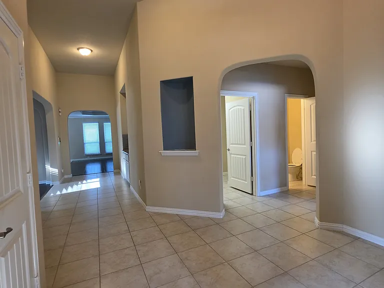 430 Brookdale Dr — Photo 8