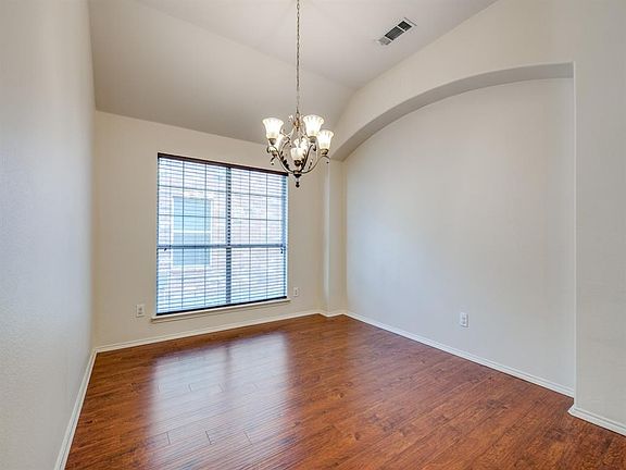 4th image of 532 Lowery Oaks Trl