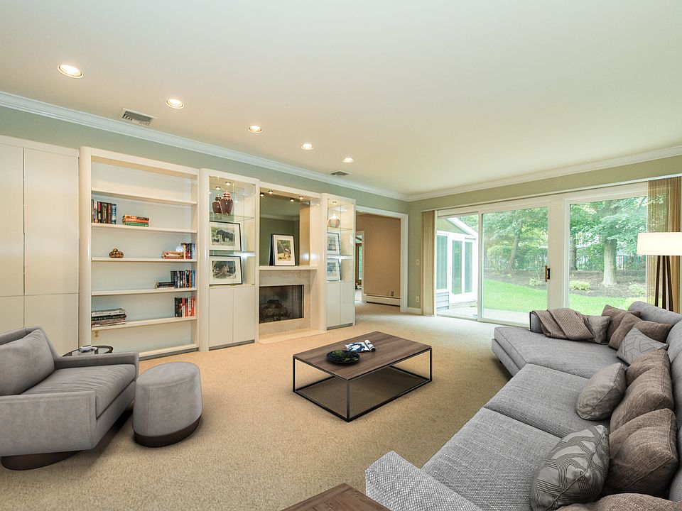 2nd image of 228 Barnstable Dr #228