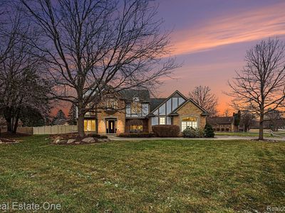 54990 Sherwood Ln, Shelby Township, MI, 48315