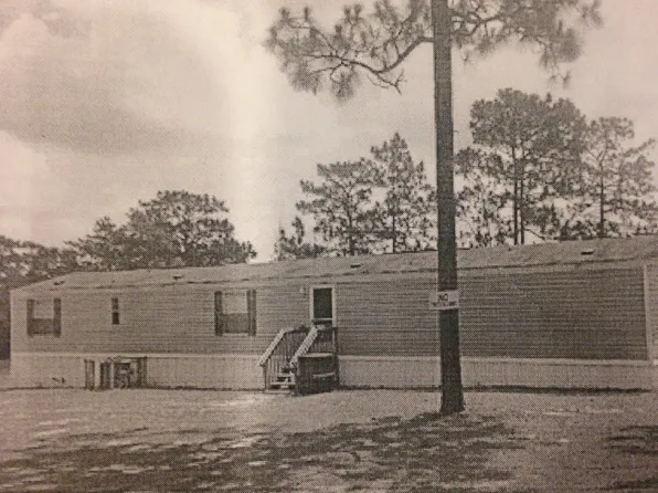 176 Melrose Landing Dr, Hawthorne, FL 32640