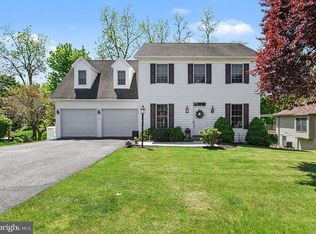 12 Dove Ct, Dillsburg, PA 17019