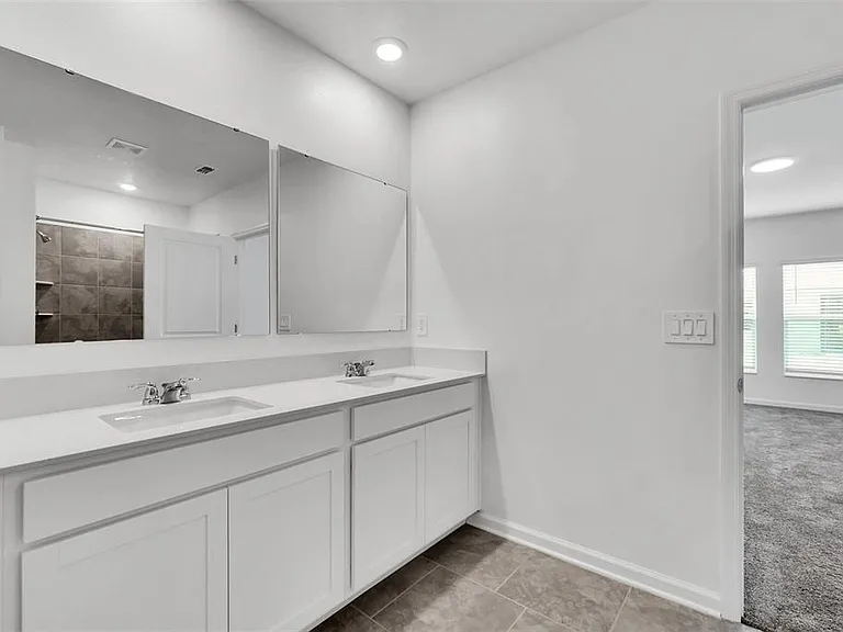 243 Hayley St — Photo 16