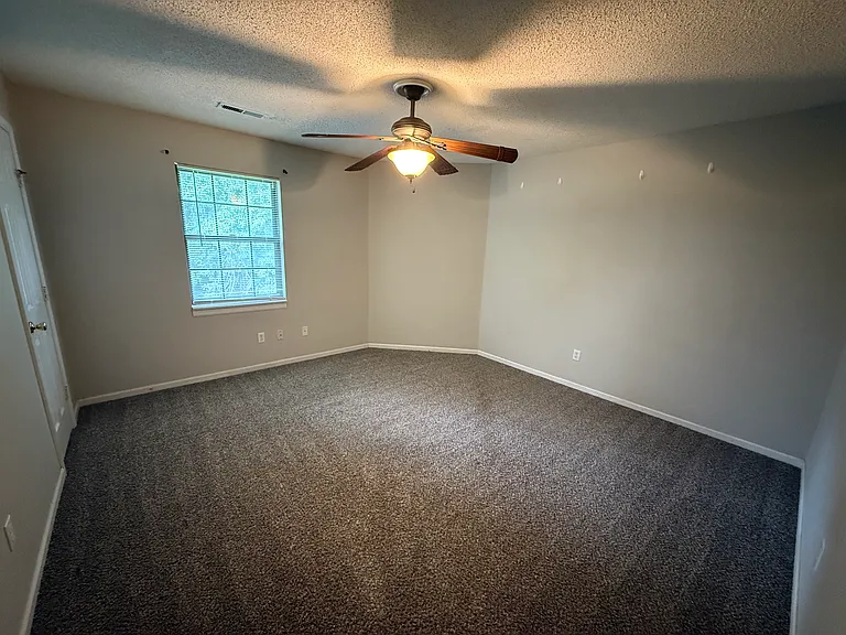 705 Cedar Dr #D — Photo 7
