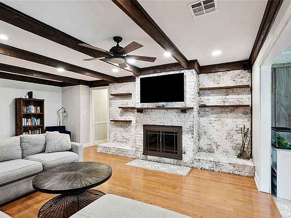 5th image of 108 Gondrella Dr