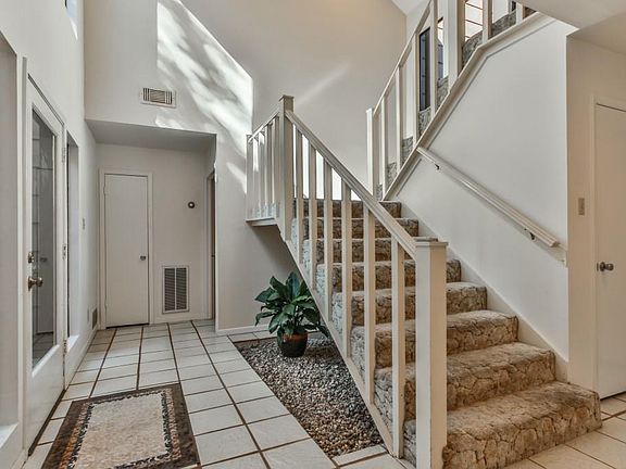 4th image of 547 E Cypresswood Dr