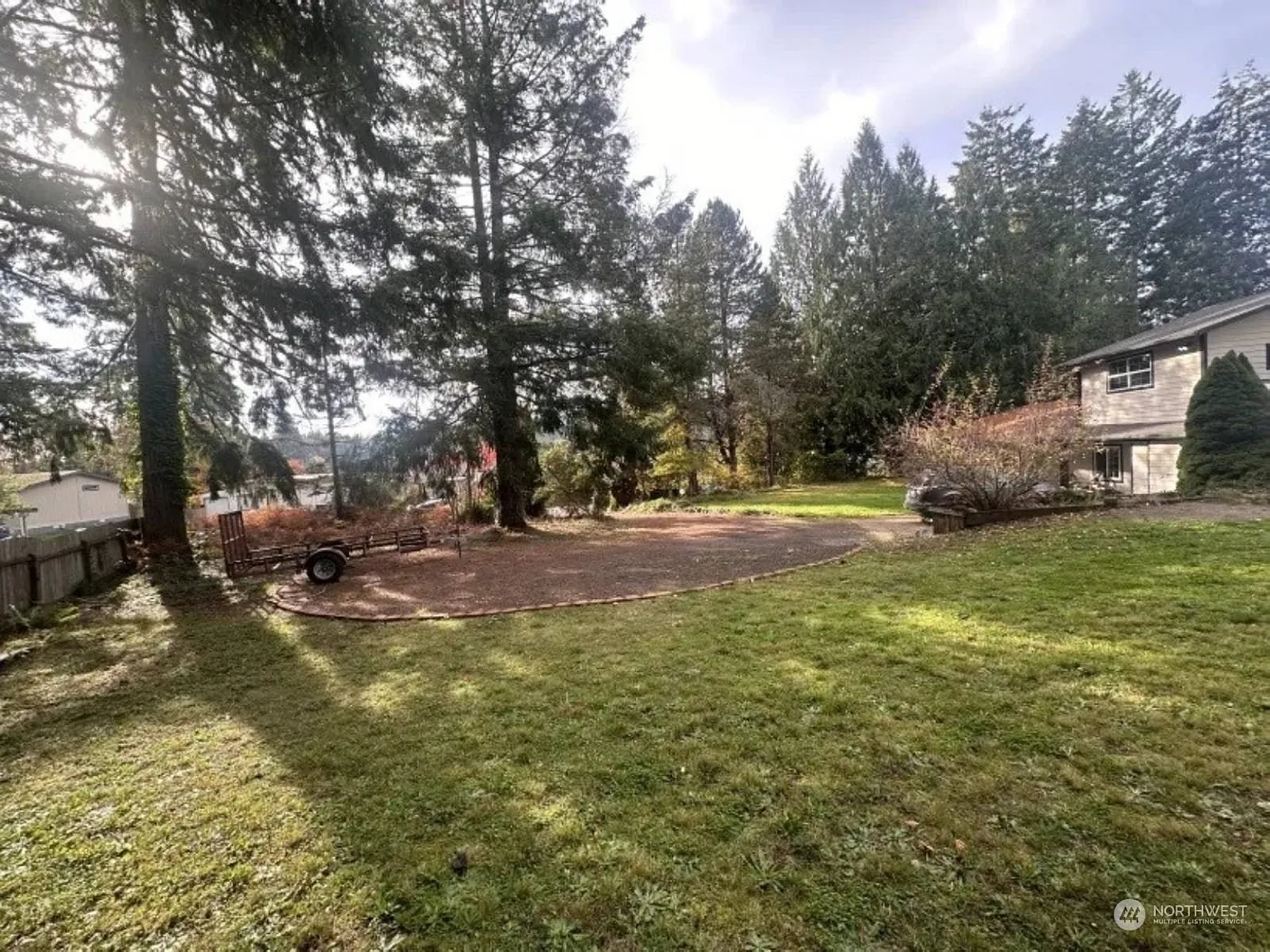 21 SE Foxglove Avenue photo 1