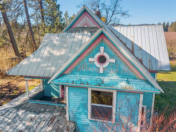 4th image of 1580 Markham Rd