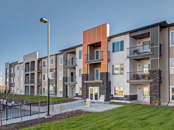 4 W Sage Hill Ter NW #201, Calgary, AB T3R 0W4