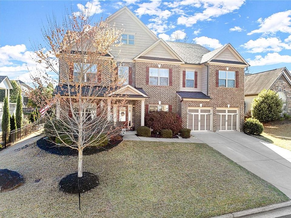 1st image of 15 Lakeland Dr