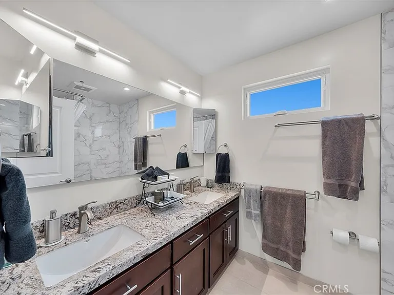 760 Manhattan Beach Blvd #B — Photo 22