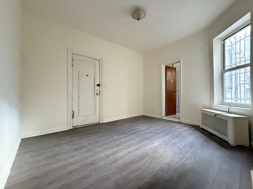1st image of 618 11th St APT A