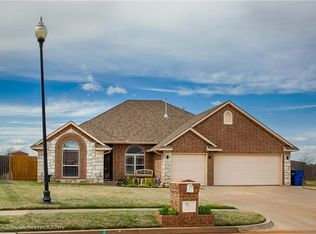 721 N Elk Way, Mustang, OK 73064