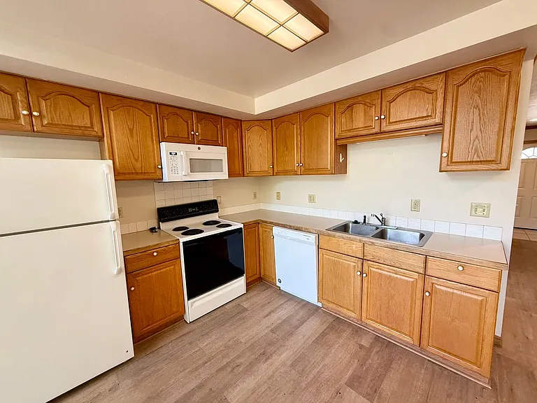 816 S College Ave — Photo 23