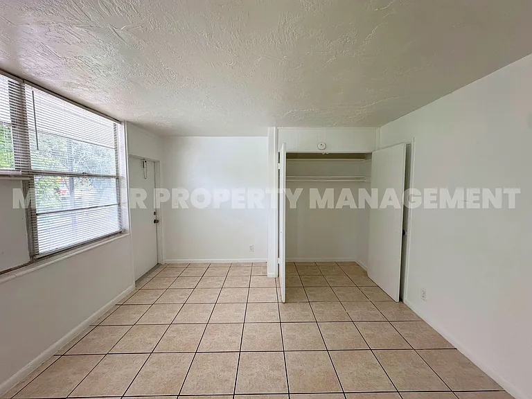 4611 South Congress Ave — Photo 9