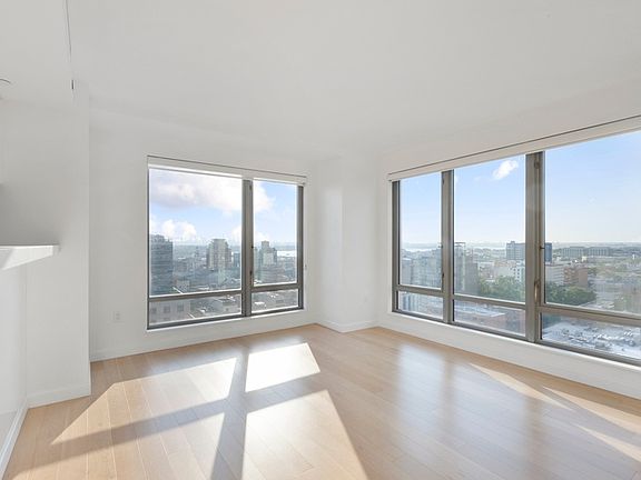 5th image of 13835 39th Ave APT 13H