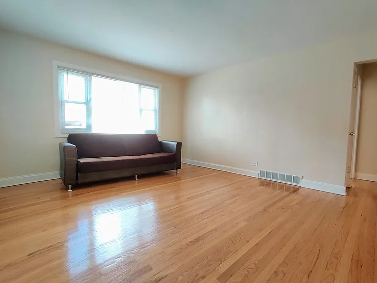 2435 W Balmoral Ave #1N — Photo 2