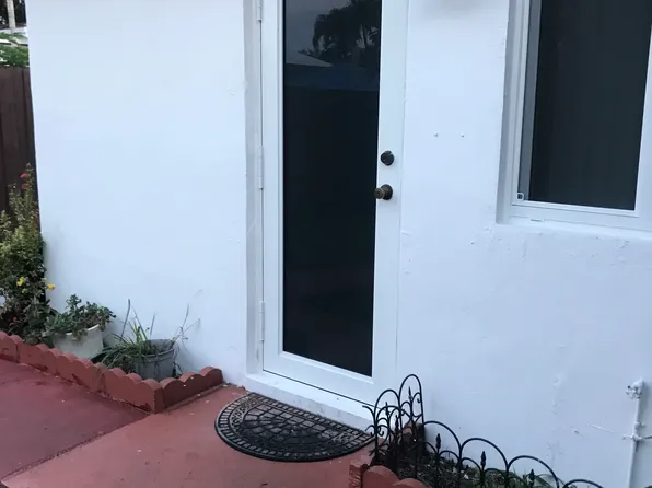 (undisclosed Address), Miami, FL 33157