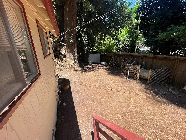 1645 River St — Photo 3