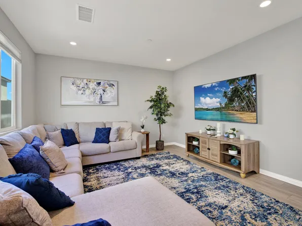 8511 Yucca St, Santee, CA 92071