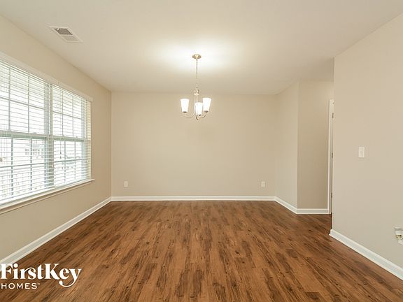 3rd image of 218 Taylors Landing Ave