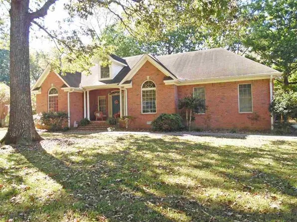 231 Hickory St, Adamsville, TN 38310