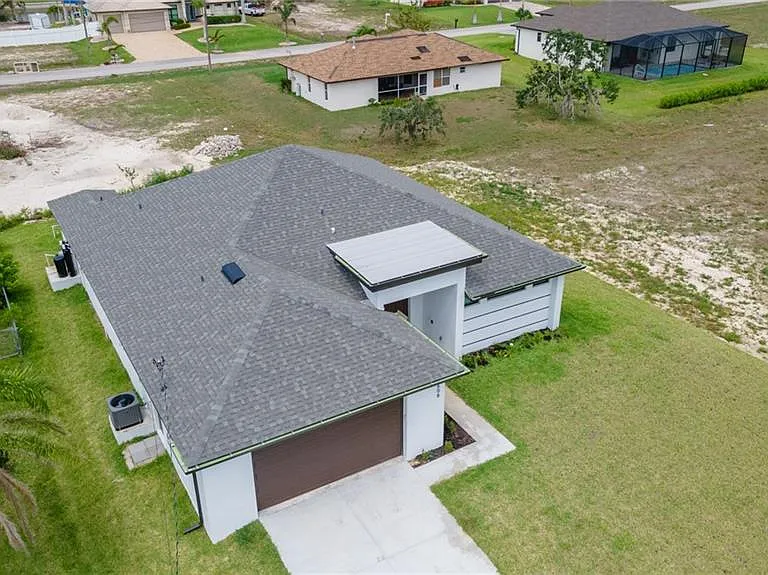1608 NW 38th Ave — Photo 31