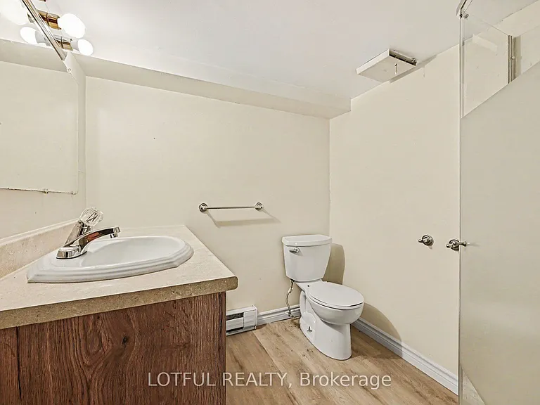 98 Queen Mary St #2 — Photo 12