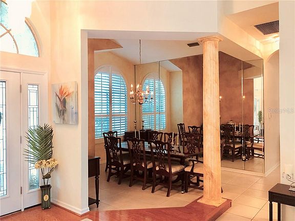 4th image of 6119 Saint Ives Blvd