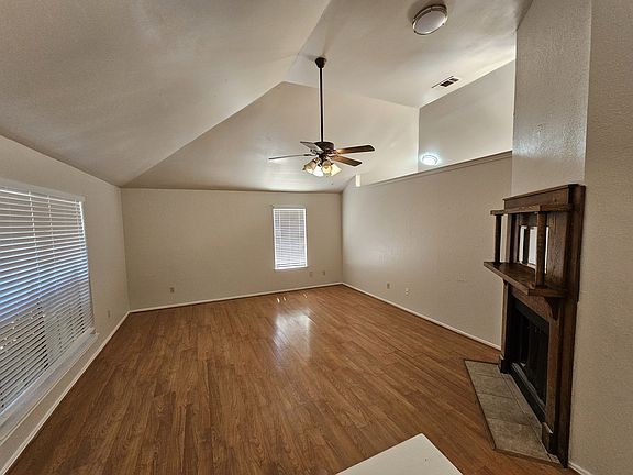 3rd image of 3813 Dorchester Dr