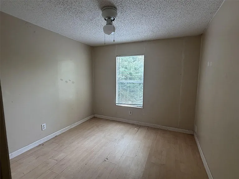 1020 Dr Martin Luther King Jr Dr — Photo 10
