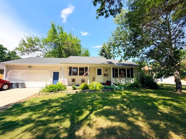 809 18th Ave NE, Aberdeen, SD 57401