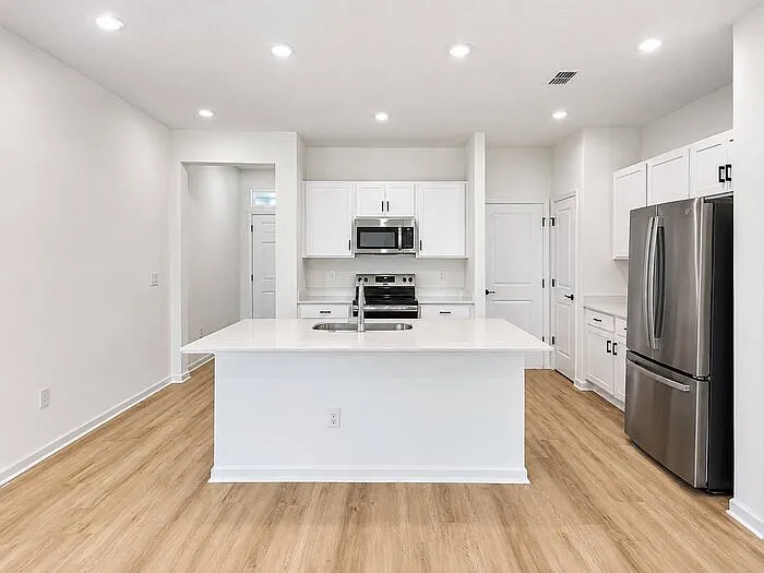 8662 Elmo Rd — Photo 8