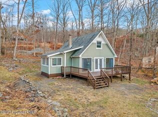 376 Canterbury Rd, Bushkill, PA 18324