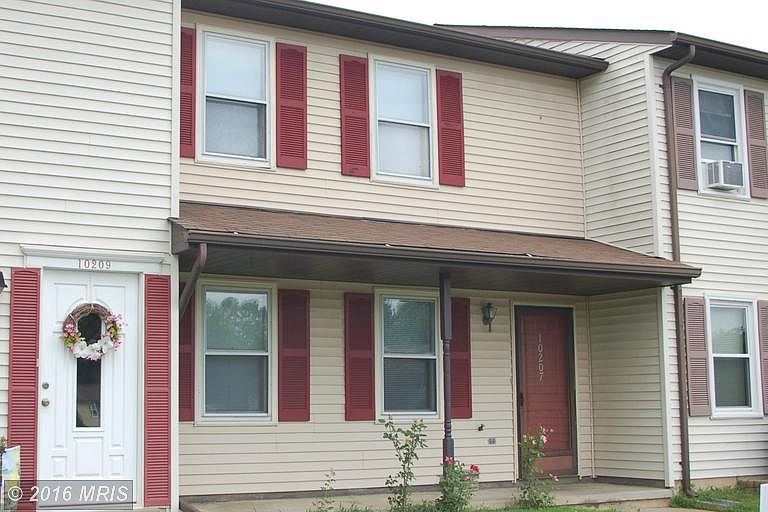 2nd image of 10207 Green Willow Ave