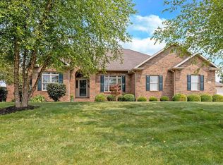 112 York Gate Dr, Pataskala, OH 43062