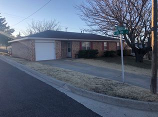 450 Harvey St, Miami, TX 79059