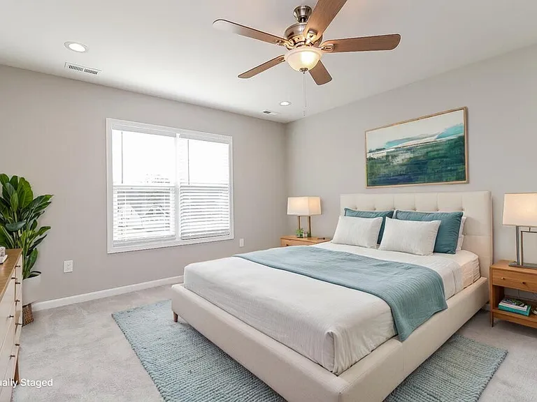 12 Patagonia Pl — Photo 10