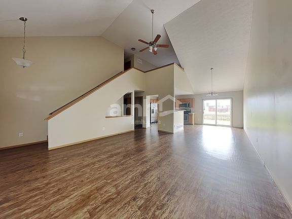 3rd image of 828 Cedar Run Dr
