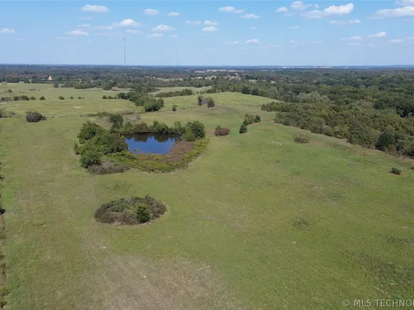 E Industrial Blvd, Coalgate, OK 74538