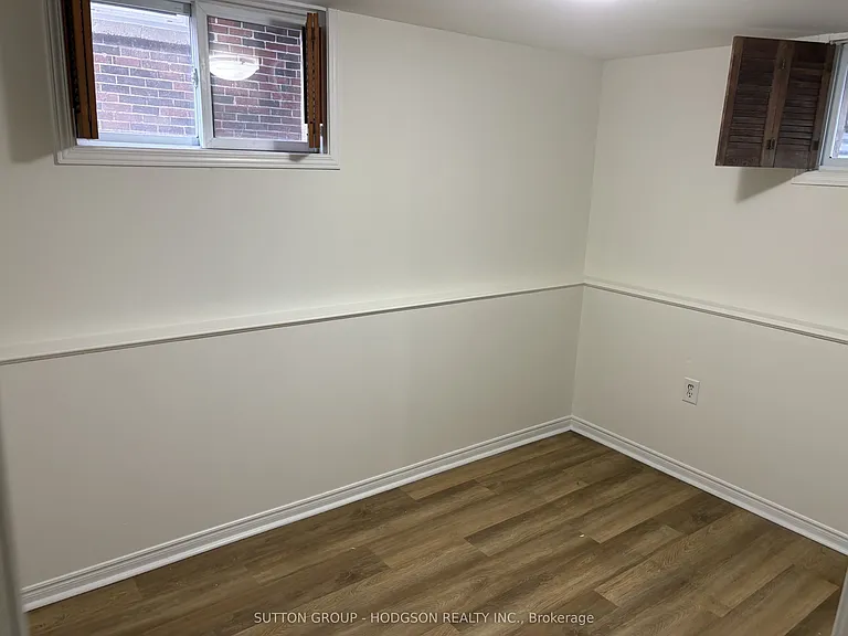 111 Lincoln Pl — Photo 10